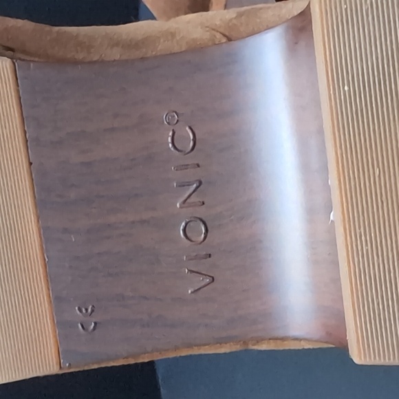 Vionic Kacie Woman's Brown Suede/Leather Size 11 Clogs/Mules. - Picture 10 of 10